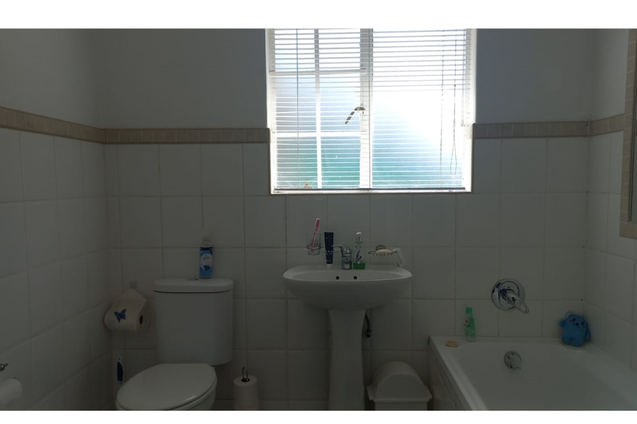 4 Bedroom Property for Sale in Deneysville Free State
